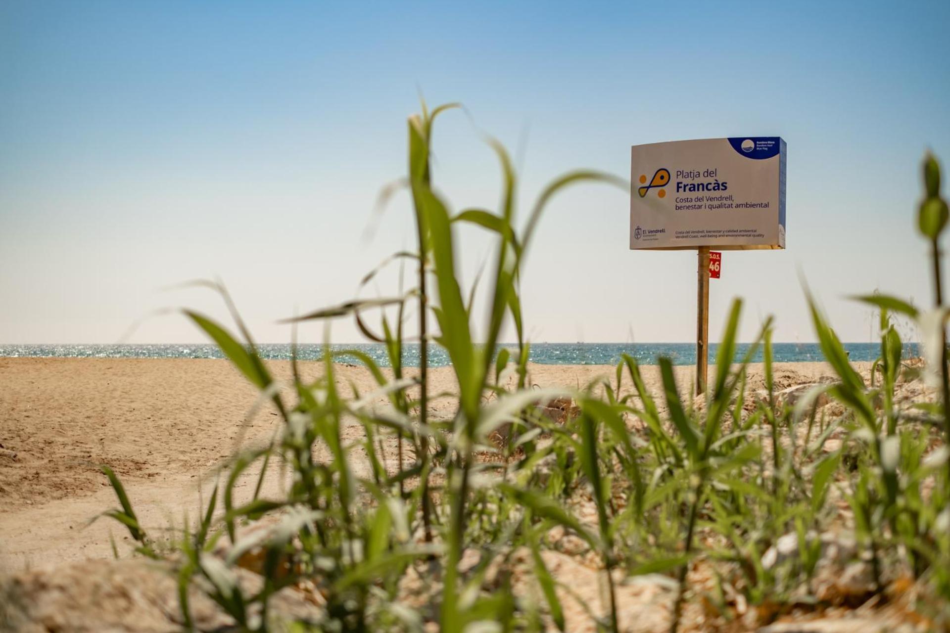 Encantador Apto En La Playa Coma-ruga Luaran gambar